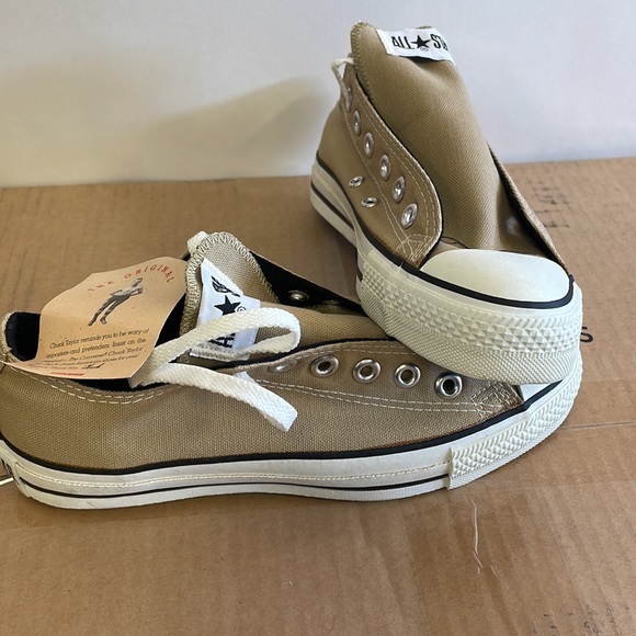 Women’s Khaki Low Top Converse - Vintage - size 7 - Picture 3 of 6